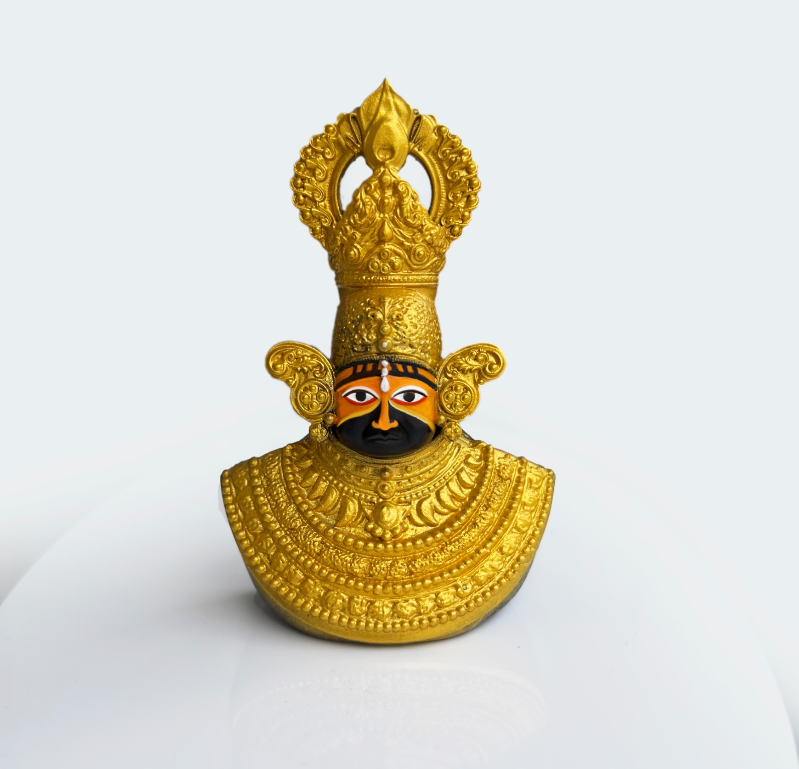 Golden Dash Idol – Premium Car Dashboard Decor